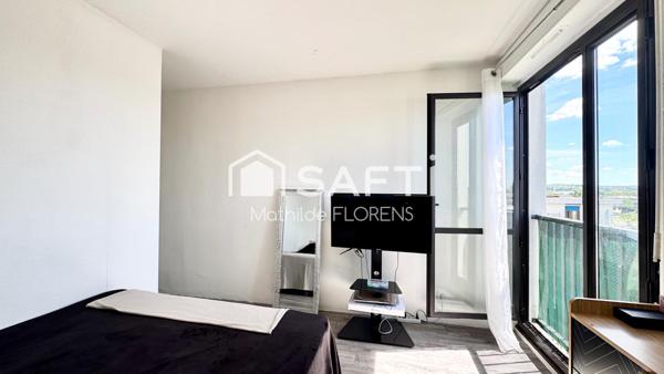 Appartement T4 lumineux, rénové en étage élevé avec vue dégagée, clim et ascenseur