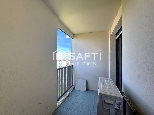 Appartement T4 lumineux, rénové en étage élevé avec vue dégagée, clim et ascenseur