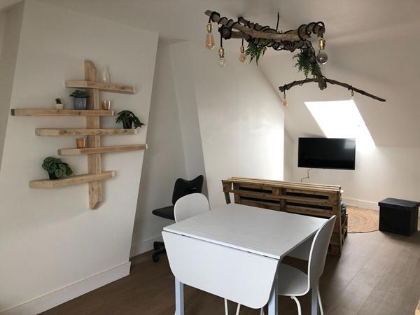 A louer - Studio meublé situé en centre ville de LA FLECHE
