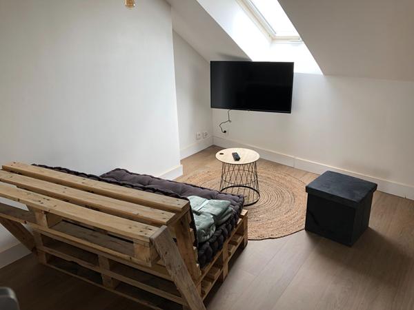 A louer - Studio meublé situé en centre ville de LA FLECHE