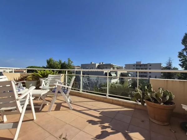 Vente                                                      Appartement
                        
                     3 pièces                      72 m2                     à Fréjus