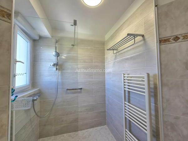 Vente                                                      Appartement
                        
                     3 pièces                      72 m2                     à Fréjus