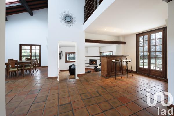 Maison à vendre 7 pièces 179 m² Lentilly