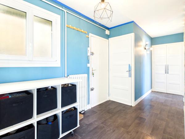 Appartement
         3 pièces
        - 73 m² Exclusivité 138 000 € *