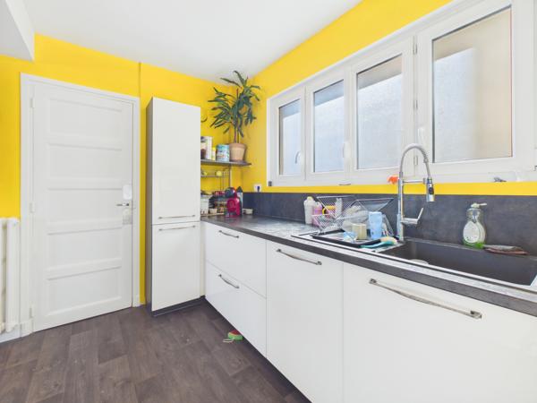 Appartement
         3 pièces
        - 73 m² Exclusivité 138 000 € *