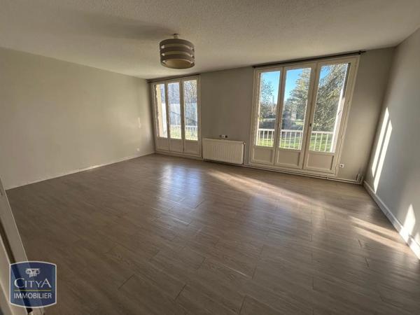 Appartement à louer 5 pièces 94.02m²