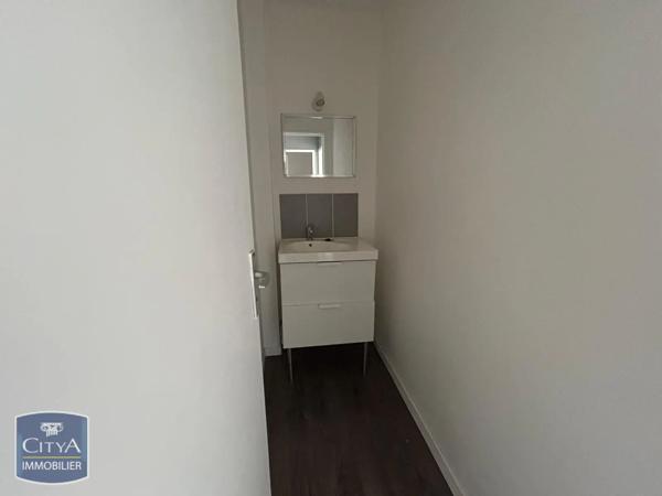 Appartement à louer 5 pièces 94.02m²