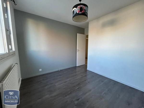 Appartement à louer 5 pièces 94.02m²