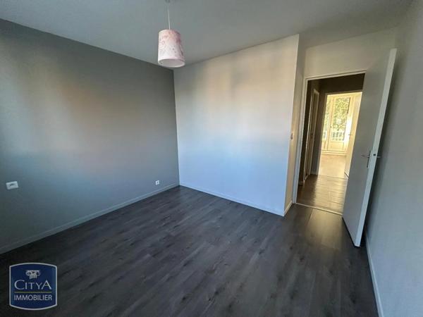 Appartement à louer 5 pièces 94.02m²
