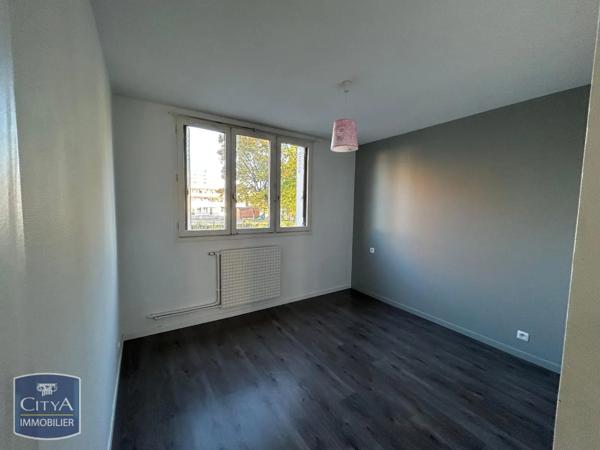 Appartement à louer 5 pièces 94.02m²