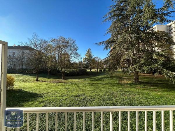 Appartement à louer 5 pièces 94.02m²