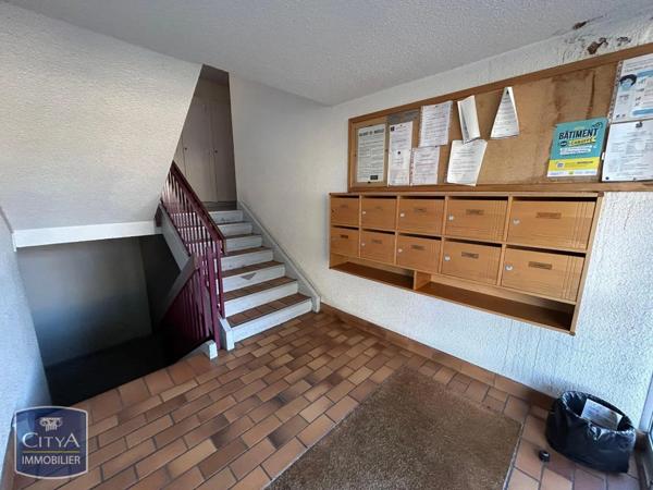 Appartement à louer 5 pièces 94.02m²