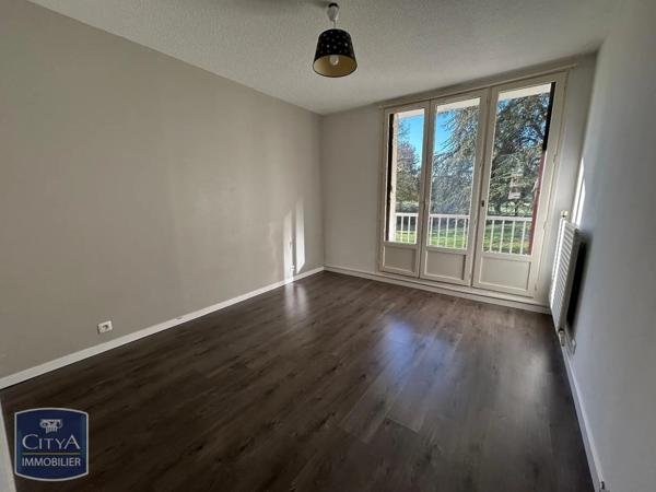 Appartement à louer 5 pièces 94.02m²