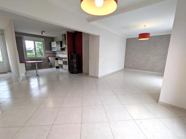 Maison 3 chambres et un bureau, dans un joli cadre