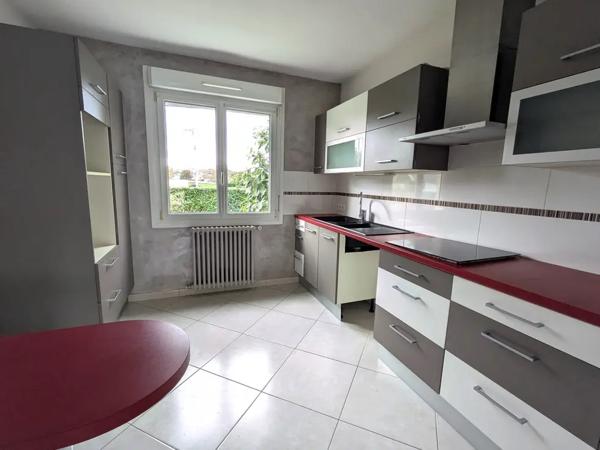 Maison 3 chambres et un bureau, dans un joli cadre