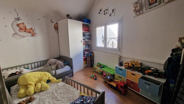 Maison Breuil Bois Robert de 3 chambres et un bureau sur 385m² de terrain