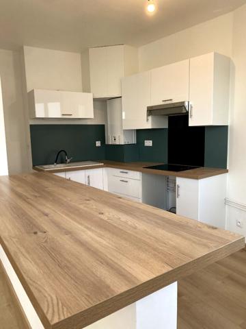 Appartement T2 de 47.73m2 rénové idéalement situé place Luton