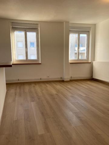 Appartement T2 de 47.73m2 rénové idéalement situé place Luton