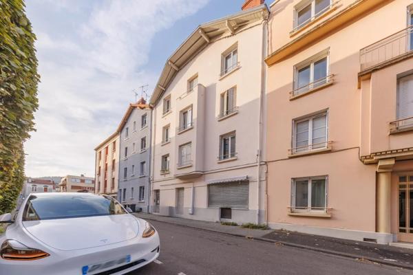 Immeuble à vendre 222m²