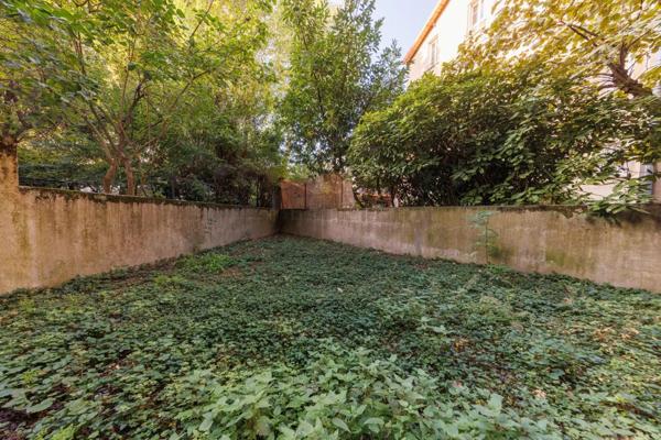 Immeuble à vendre 222m²