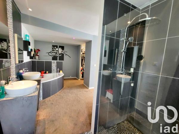 Immeuble à vendre 421 m² La Roche-Posay