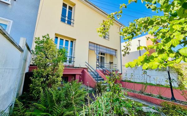 Maison à vendre    5 pièces • 157 m2 Saint-Maur-des-Fossés