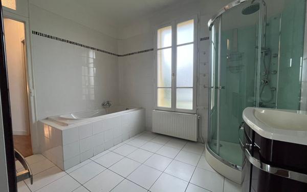 Maison à vendre    5 pièces • 157 m2 Saint-Maur-des-Fossés