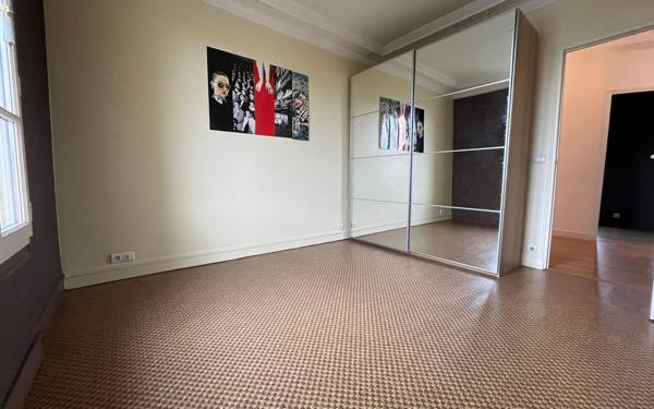 Maison à vendre    5 pièces • 157 m2 Saint-Maur-des-Fossés