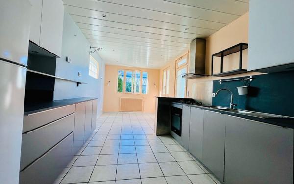 Maison à vendre    5 pièces • 157 m2 Saint-Maur-des-Fossés