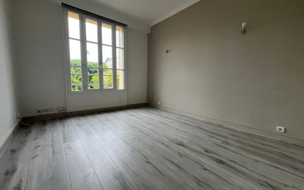 Maison à vendre    5 pièces • 157 m2 Saint-Maur-des-Fossés