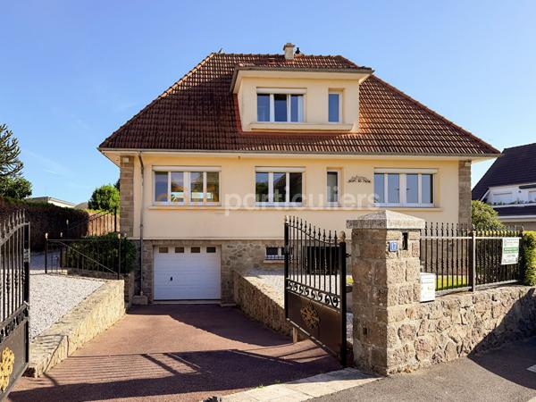 Vente
                Maison120 m² - 5 Pièces -
                    AGNEAUX (50180)