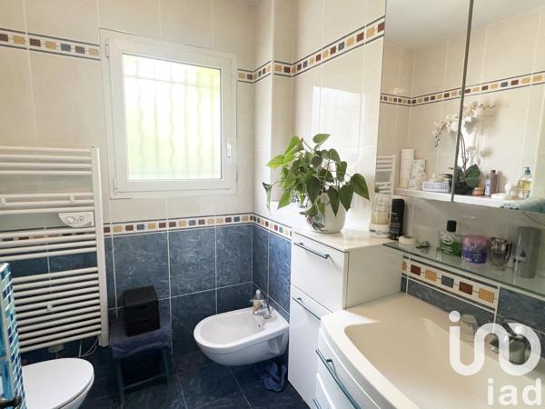 Maison à vendre 6 pièces 197 m² Châteauneuf-Grasse