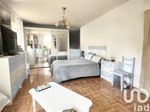 Maison à vendre 6 pièces 197 m² Châteauneuf-Grasse