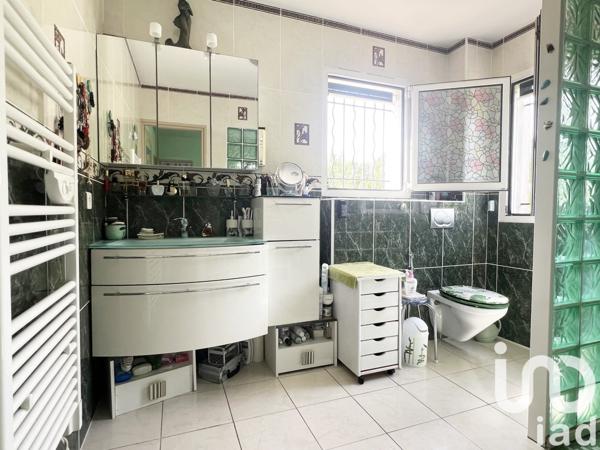 Maison à vendre 6 pièces 197 m² Châteauneuf-Grasse