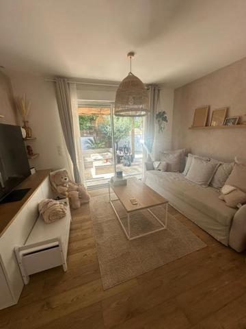 Chalet Californien Gassin 3 pièce(s) 67.89 m2