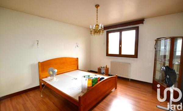 Pavillon 6 pièces de 249 m² à Valenton (94460)