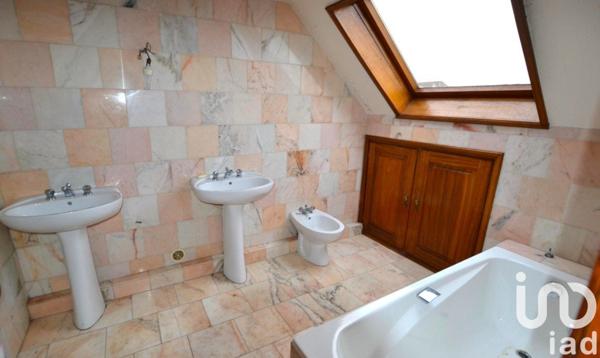 Pavillon 6 pièces de 249 m² à Valenton (94460)