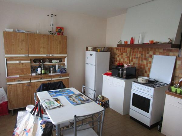 Maison proche de Saint Aignan Sur Cher 5 pièce(s) 110 m2 avec entrepöt de 450m².