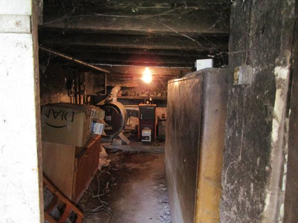 Maison proche de Saint Aignan Sur Cher 5 pièce(s) 110 m2 avec entrepöt de 450m².