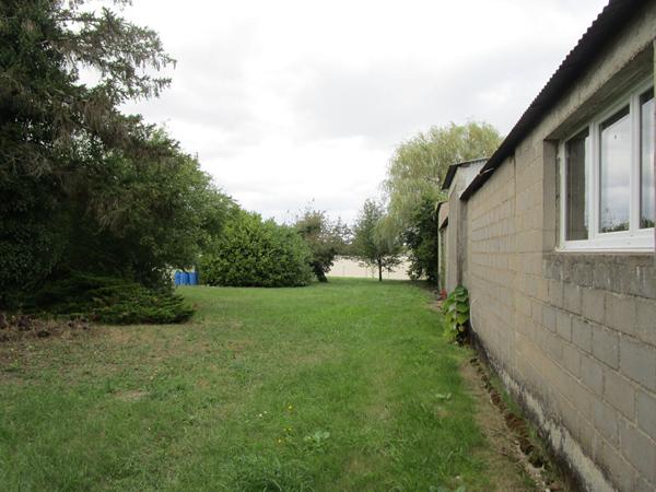 Maison proche de Saint Aignan Sur Cher 5 pièce(s) 110 m2 avec entrepöt de 450m².