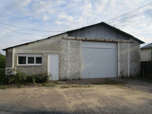 Maison proche de Saint Aignan Sur Cher 5 pièce(s) 110 m2 avec entrepöt de 450m².