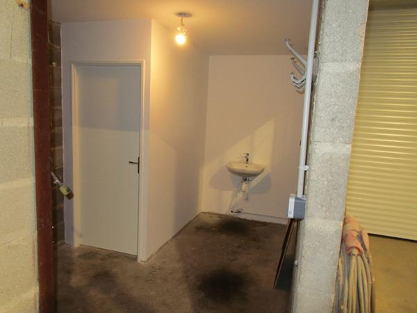 Maison proche de Saint Aignan Sur Cher 5 pièce(s) 110 m2 avec entrepöt de 450m².