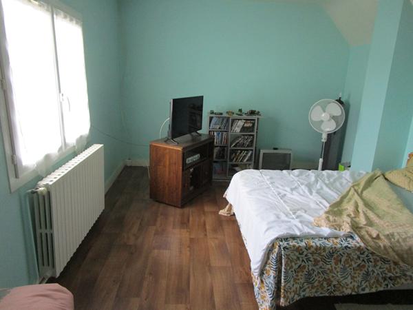 Maison proche de Saint Aignan Sur Cher 5 pièce(s) 110 m2 avec entrepöt de 450m².