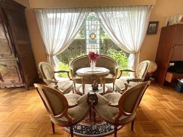 Maison à vendre    5 pièces •  Bruyères-et-Montbérault