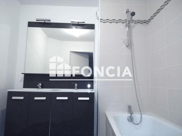 Location Appartement 3 pièces 61.77 m² - 160 RUE DES FARINES Brest 29200