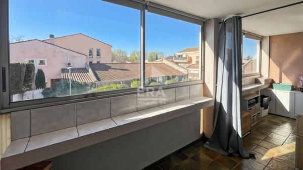 VITROLLES - Appartement  T3 de 61m2  + 1 terrasse / véranda