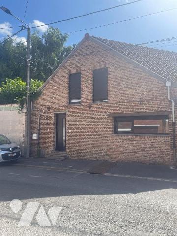 A VENDRE - A BAILLEUL dans le NORD (59) - À deux pas du centre-ville de Bailleul, de la gare et...