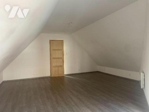 A VENDRE - A BAILLEUL dans le NORD (59) - À deux pas du centre-ville de Bailleul, de la gare et...