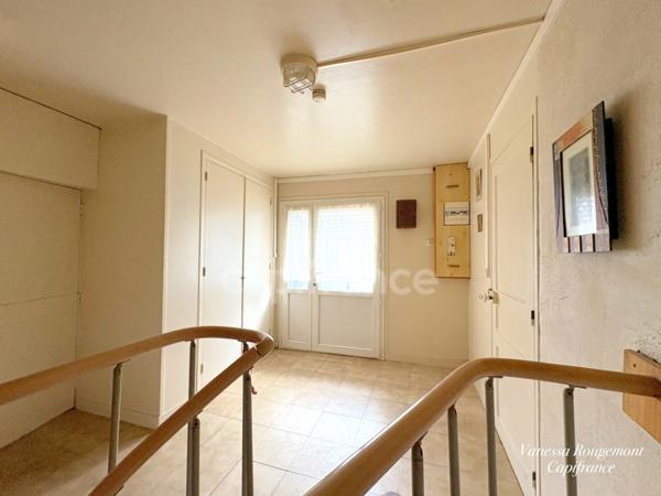 Maison de village à vendre 6 pièces 3 chambres avec dépendance COURGIS (89)