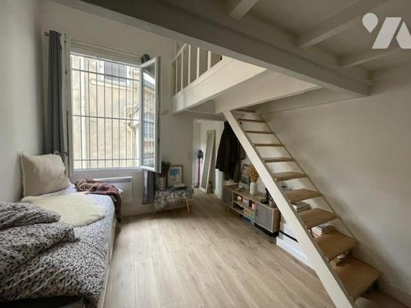 Charmant studio en duplex au cœur de Paris